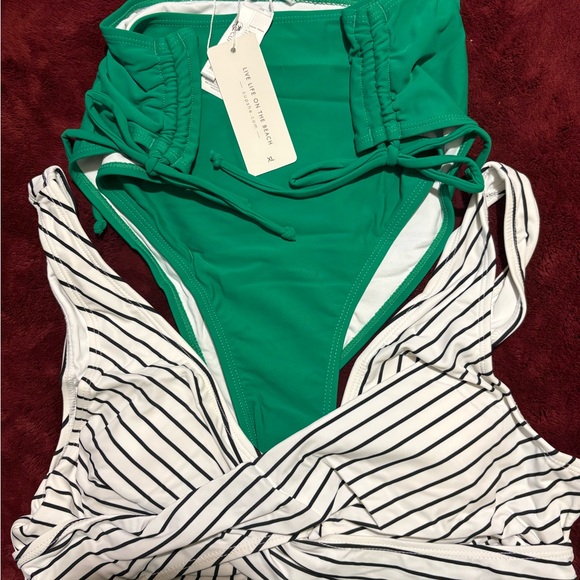 Bikini - Picture 2 of 6